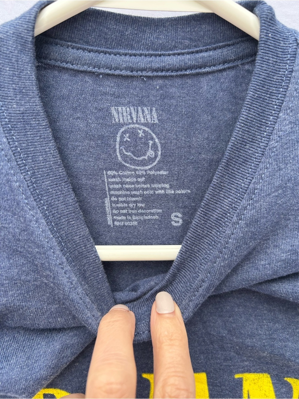 NIRVANA Navy Blue Tee with Yellow Logo 0112 - Picture 3 of 5
